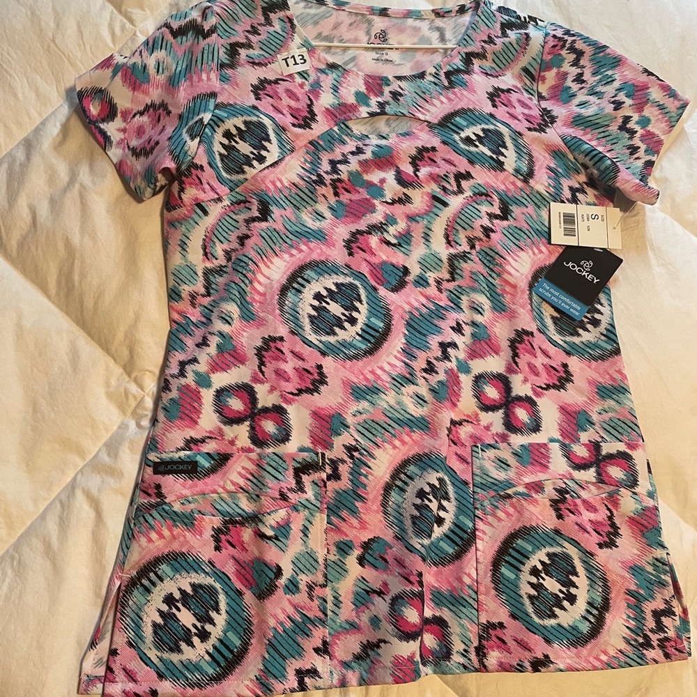 New Jockey Scrub Top
